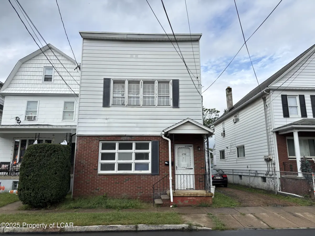 1298 N Washington Street Apt 1A, Wilkes-Barre in Wilkes-Barre
