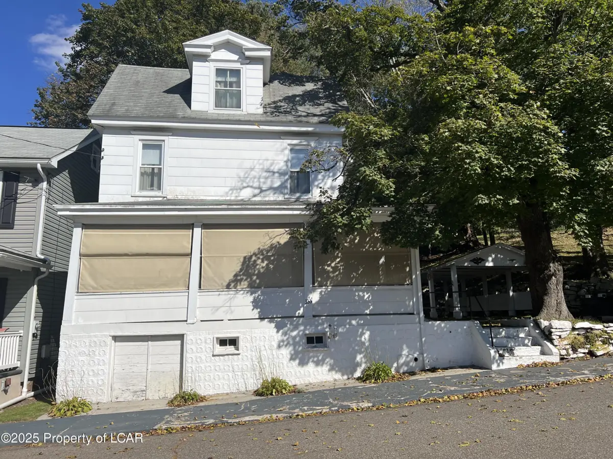 333 Carbon Street, Weatherly in Weatherly