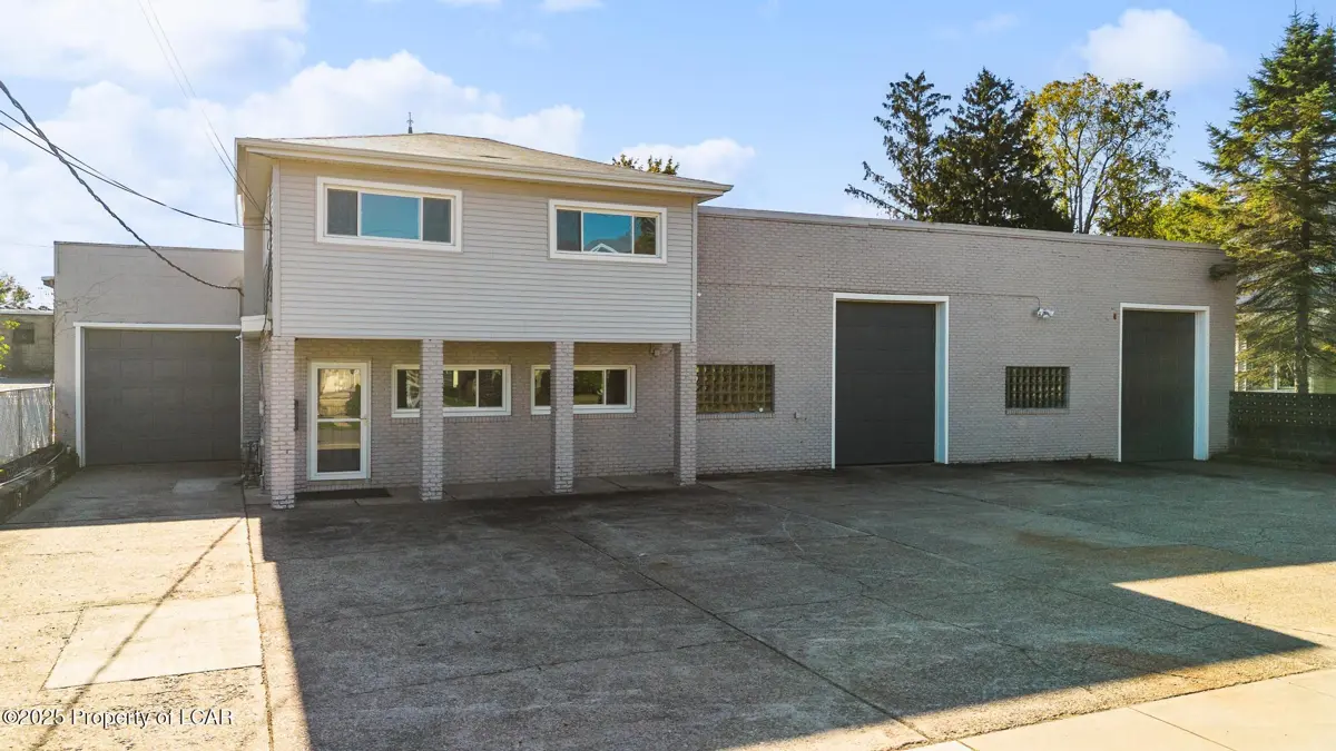 36 Atherton Avenue, Wyoming - 3 bath - 8,255 SF