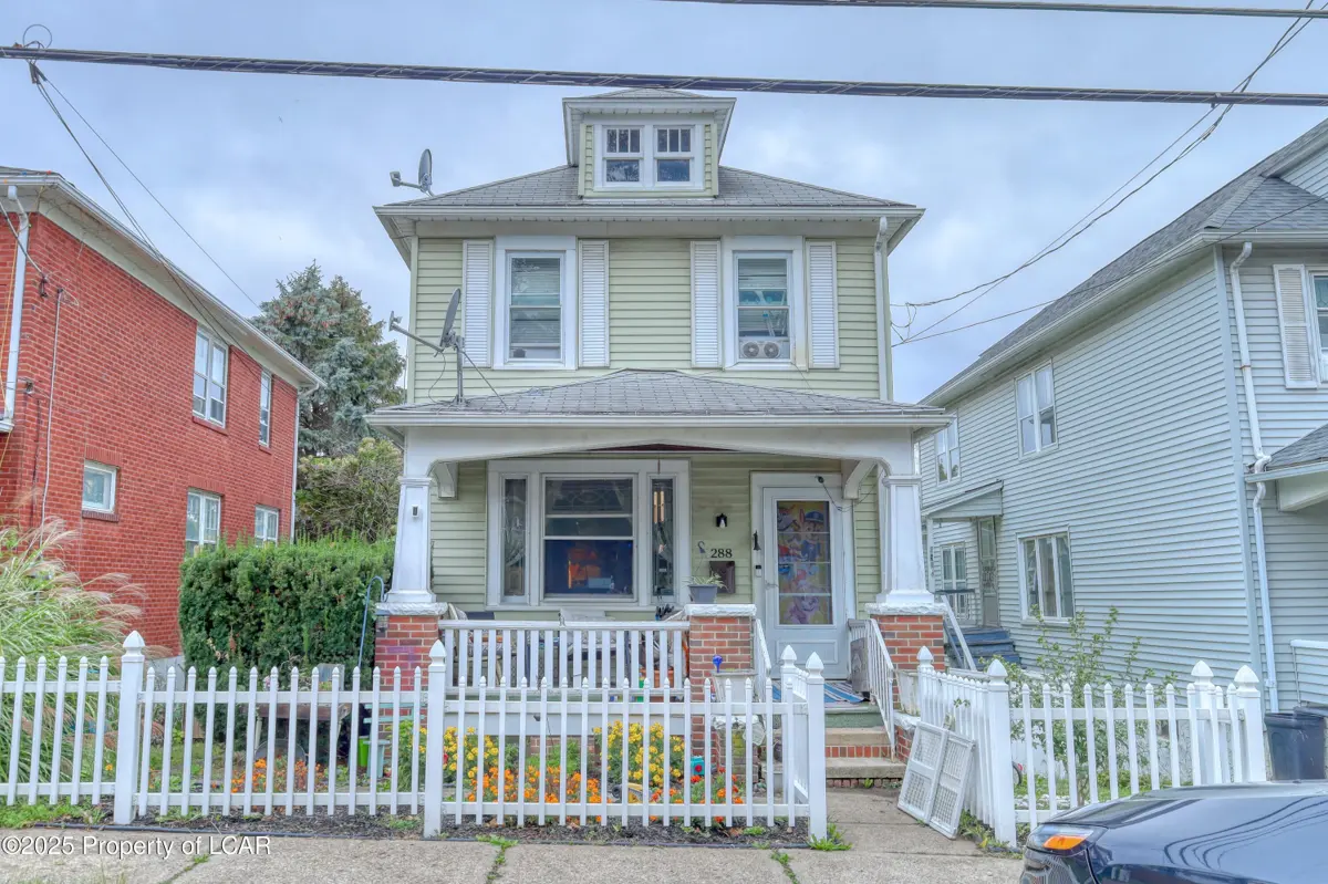 288 Lee Park Avenue, Hanover Township in Hanover Township