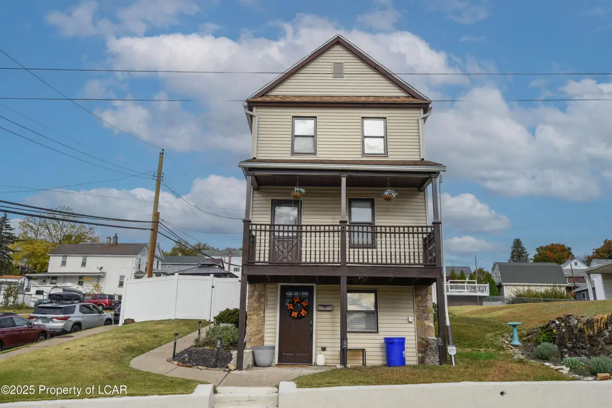 210 E Grove Street, Edwardsville in Edwardsville