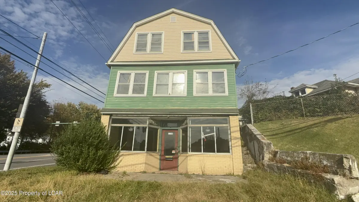 1104 Ashley Street, Hanover Township in Hanover Township