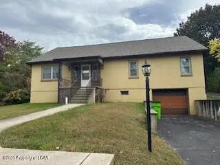 504 S Main Road, Mountain Top in Mountain Top