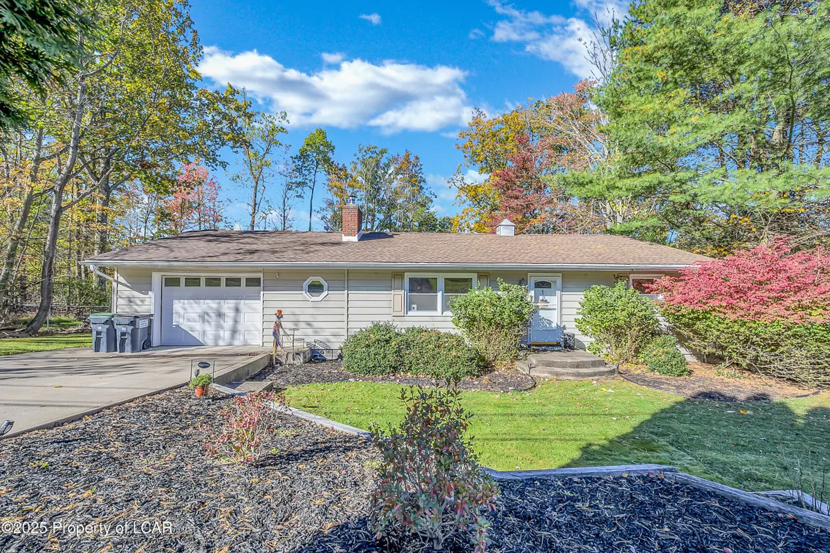 49 Lincoln Street, Harveys Lake in Harveys Lake
