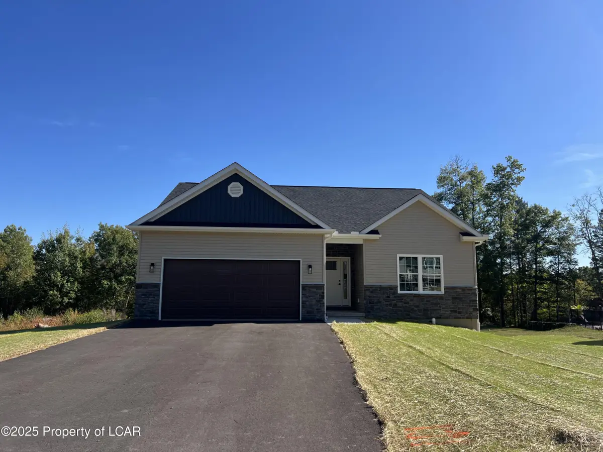 18 Sunset View Drive, Nanticoke in Nanticoke