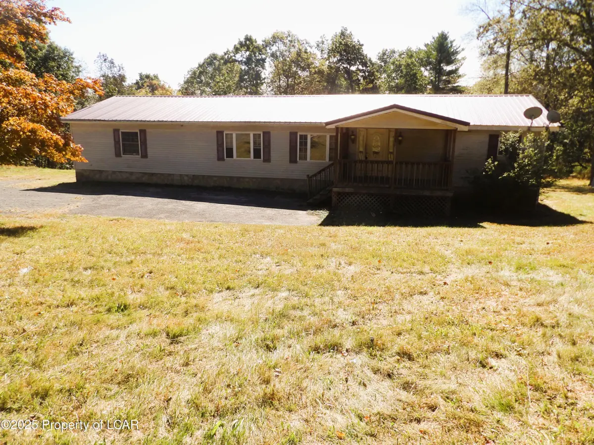 198 Indian Cave Road, Shickshinny in Shickshinny