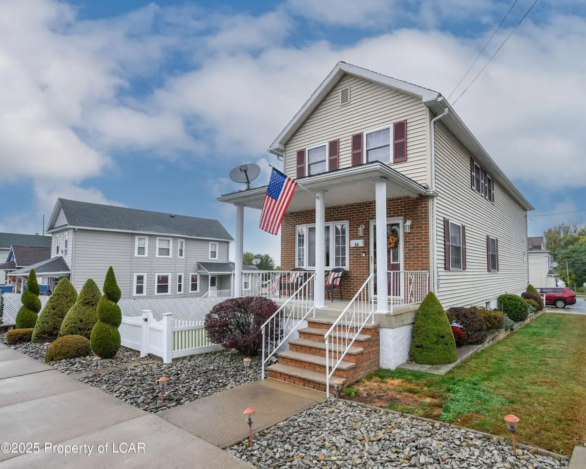 24 Frank Street, Hanover Township in Hanover Township