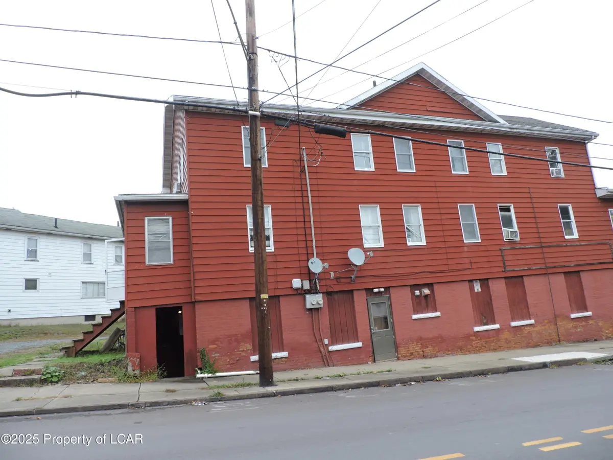 107 Hillside Street, Wilkes-Barre in Wilkes-Barre