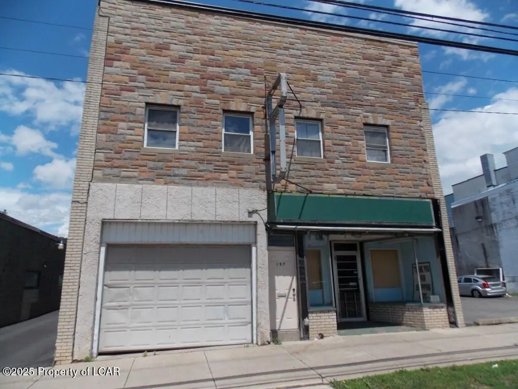 159 E Main Street, Plymouth in Plymouth