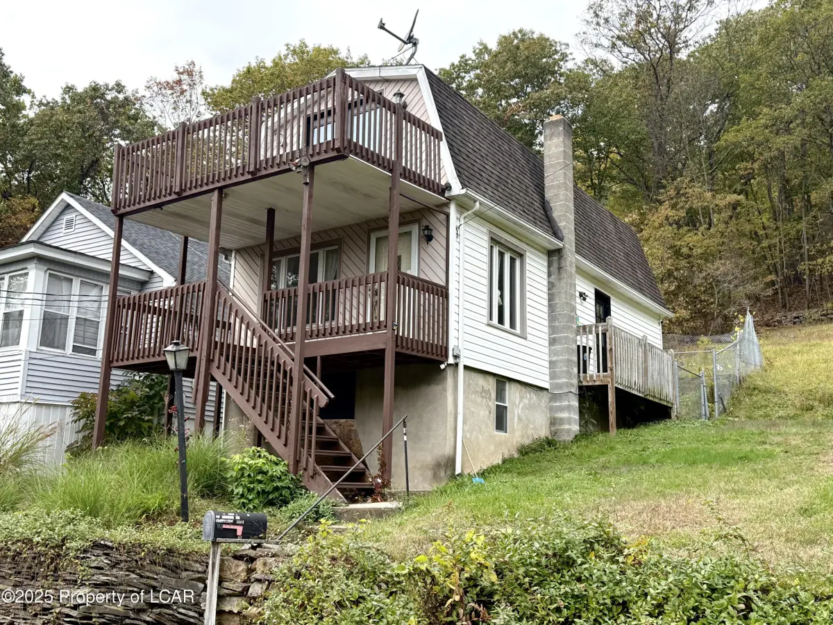 86 George Street, Nanticoke in Nanticoke
