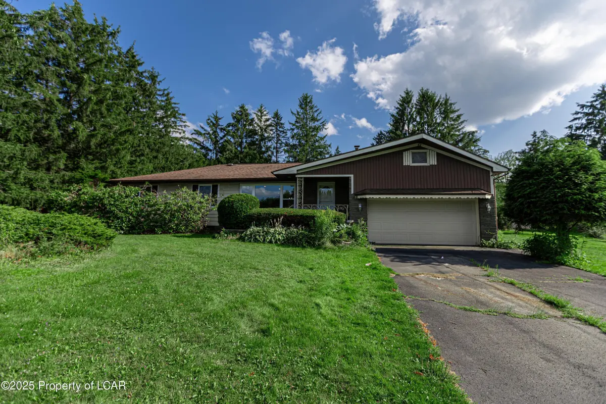 806 Justus Boulevard, Scott Township in Scott Township