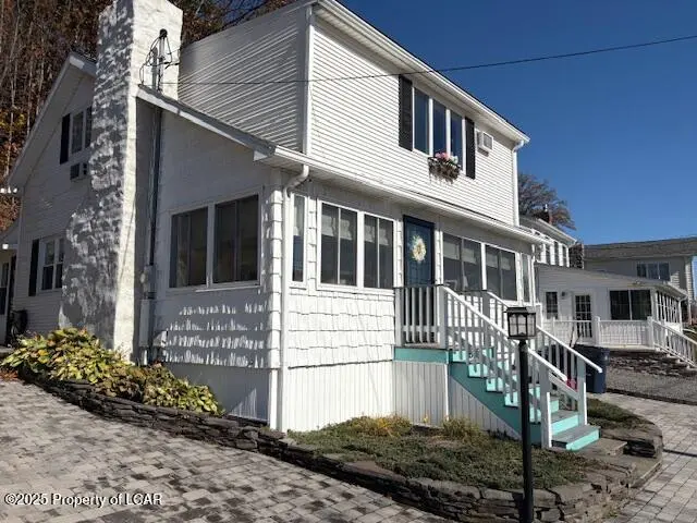 1507 Lakeside Drive, Harveys Lake in Harveys Lake