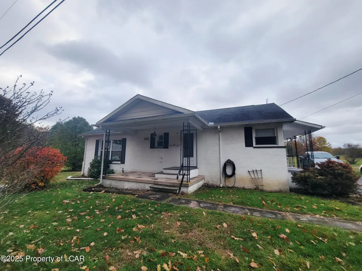 10 Fords Hill Road, Shickshinny in Shickshinny