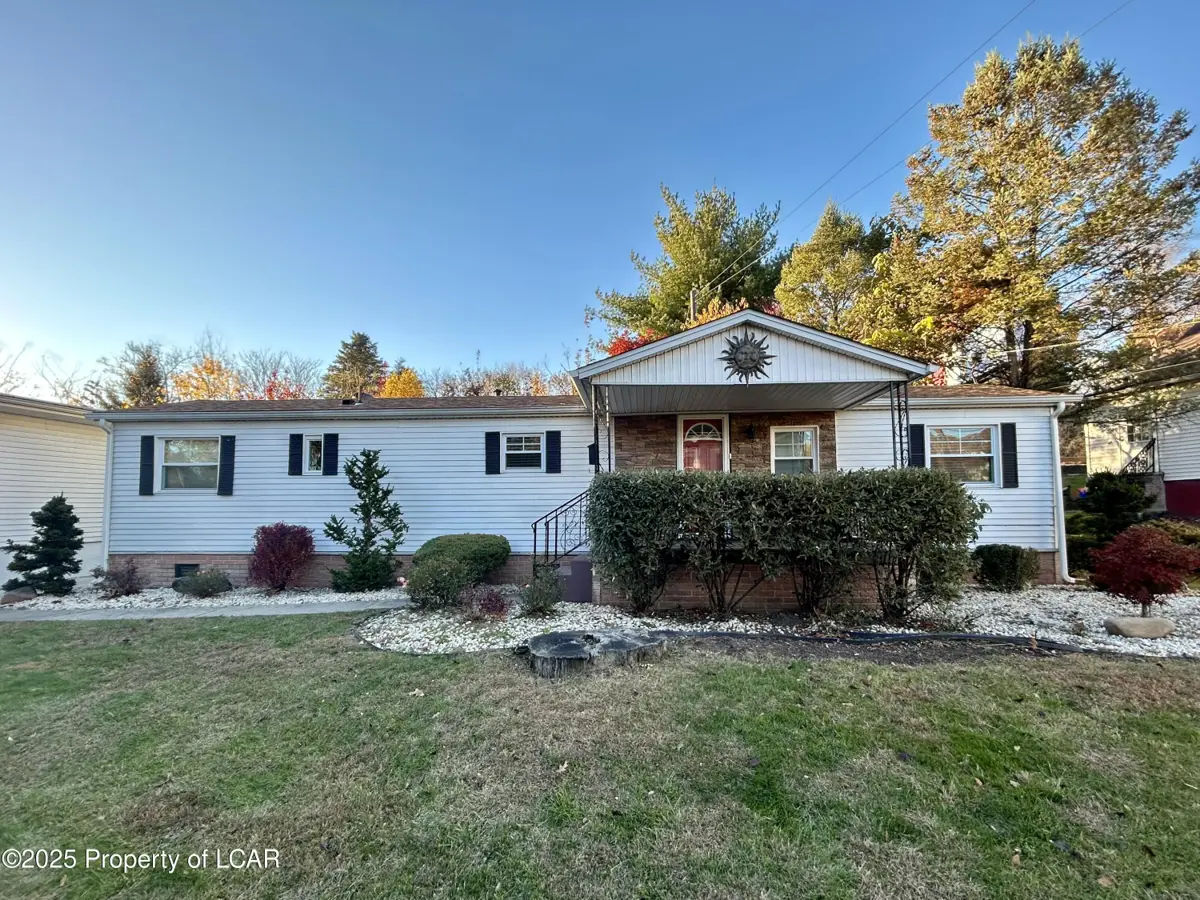 107 Holden Avenue, Dupont in Dupont