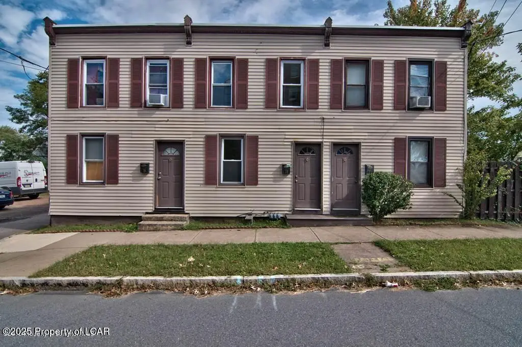 18 Pine Street, Wilkes-Barre in Wilkes-Barre