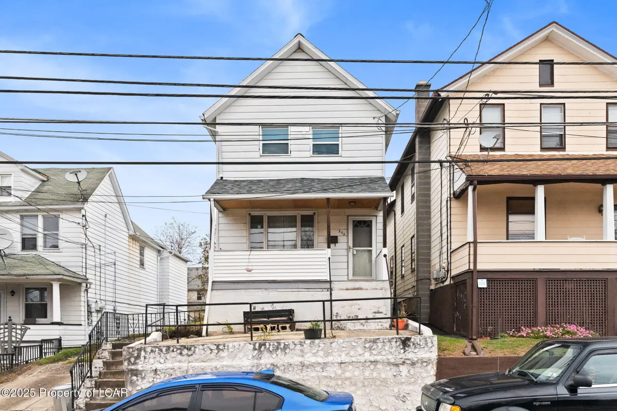 272 Moyallen Street, Wilkes-Barre in Wilkes-Barre