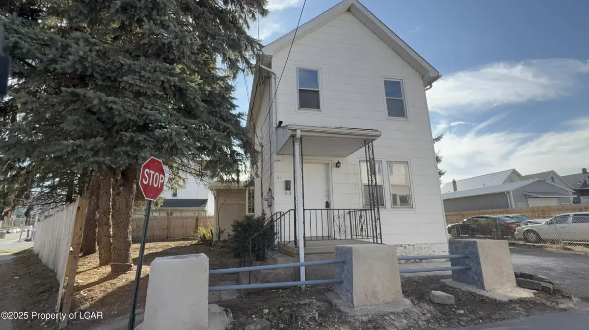 65 Corbett Lane, Wilkes-Barre in Wilkes-Barre