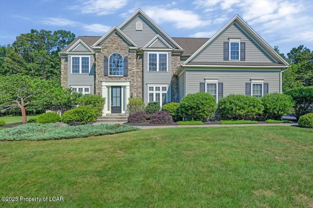1012 Woodberry Drive, Mountain Top in Mountain Top
