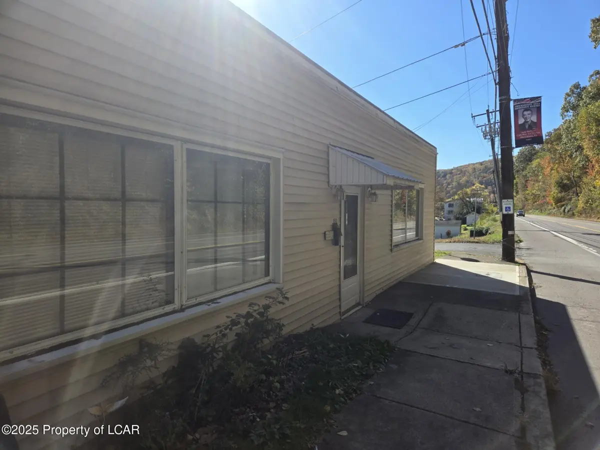 151 N Main Street, Shickshinny in Shickshinny