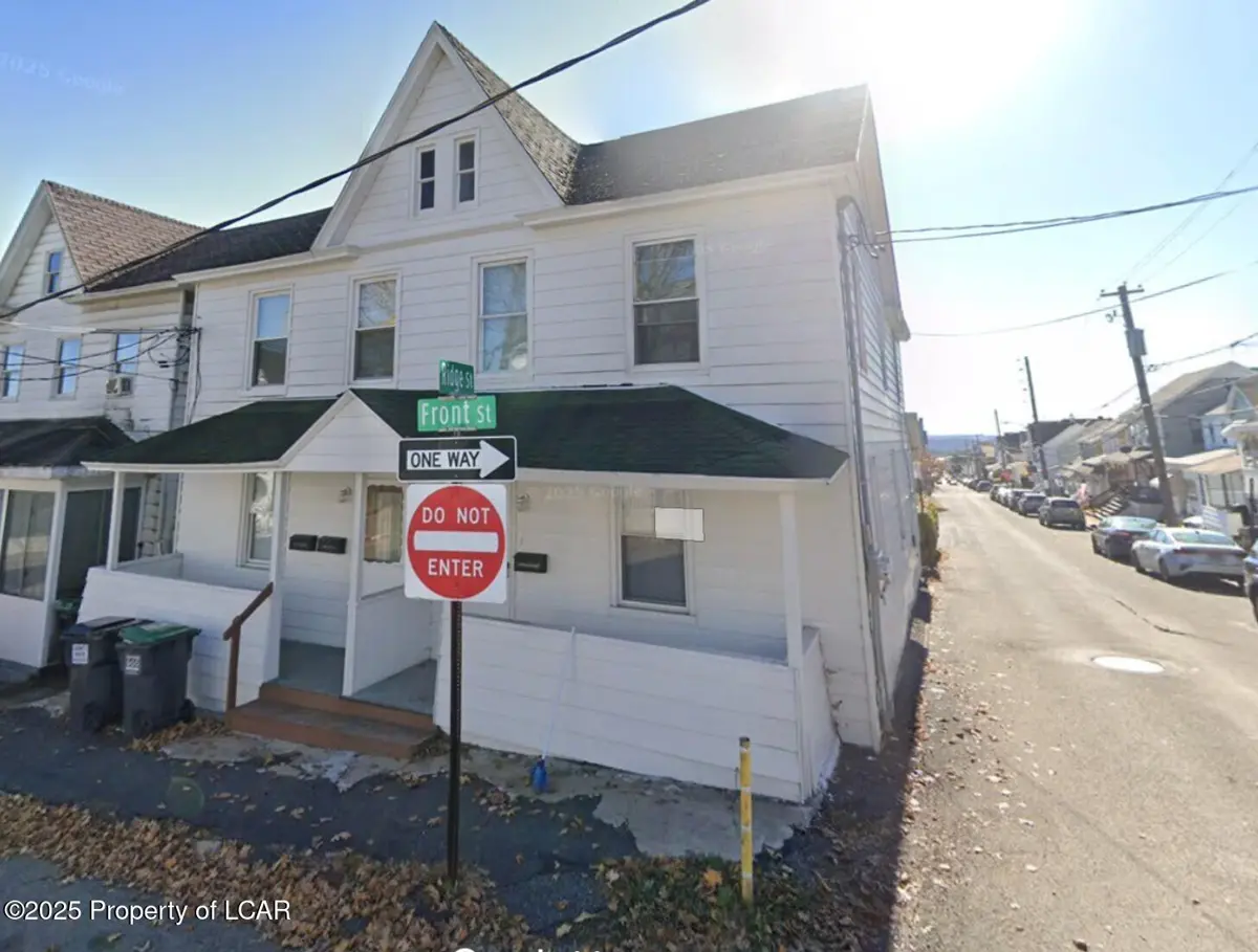 828 Front Street, Freeland in Freeland