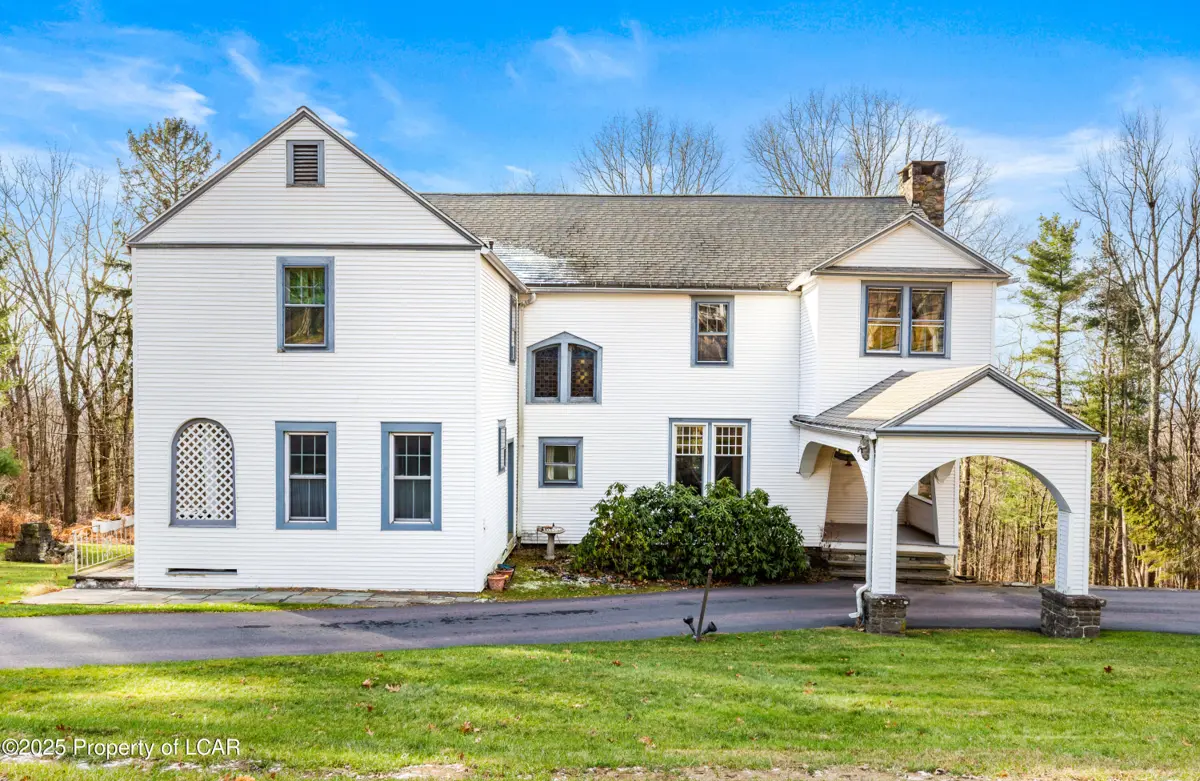 570 Oak Lane, Mountain Top in Mountain Top