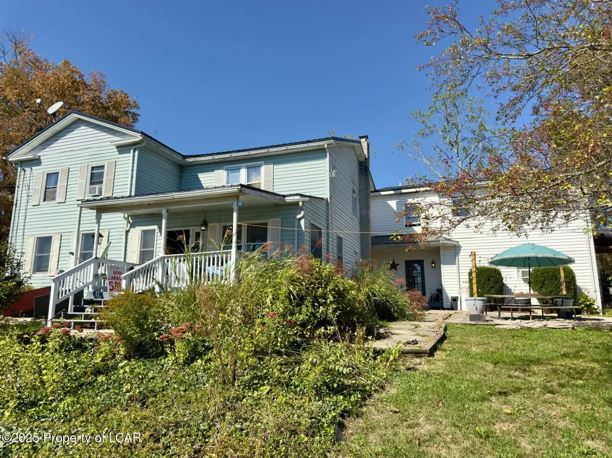 316 Old County Road, Benton - 9 bed - 5 bath - 5,611 SF