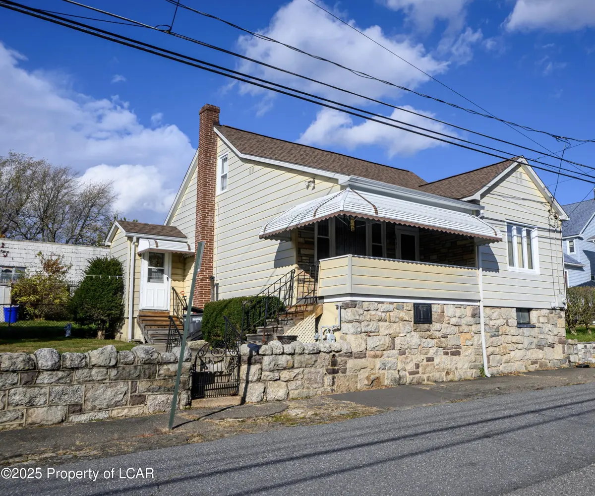 731 E 1st Street, Hazleton in Hazleton