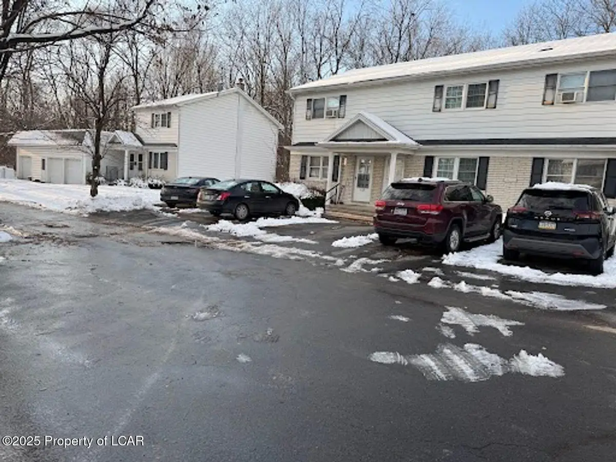 430 E Packer Avenue, Exeter in Exeter