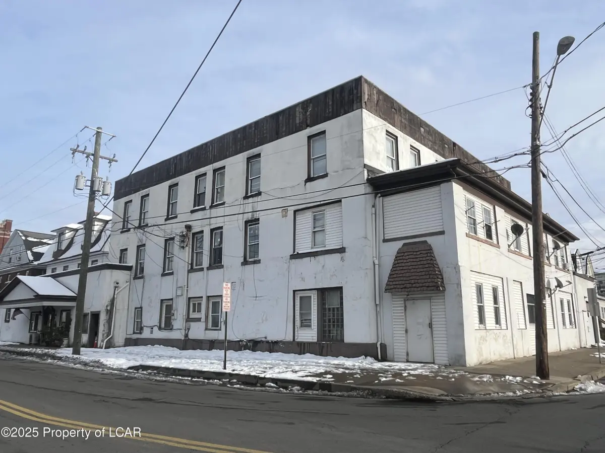 947 W Market Street, Kingston - 8 bath - 20,000 SF
