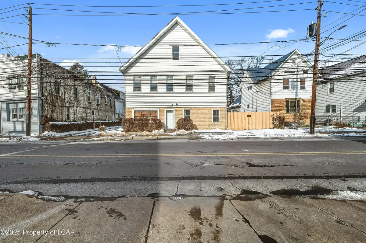 48 E Main Street, Wilkes-Barre in Wilkes-Barre