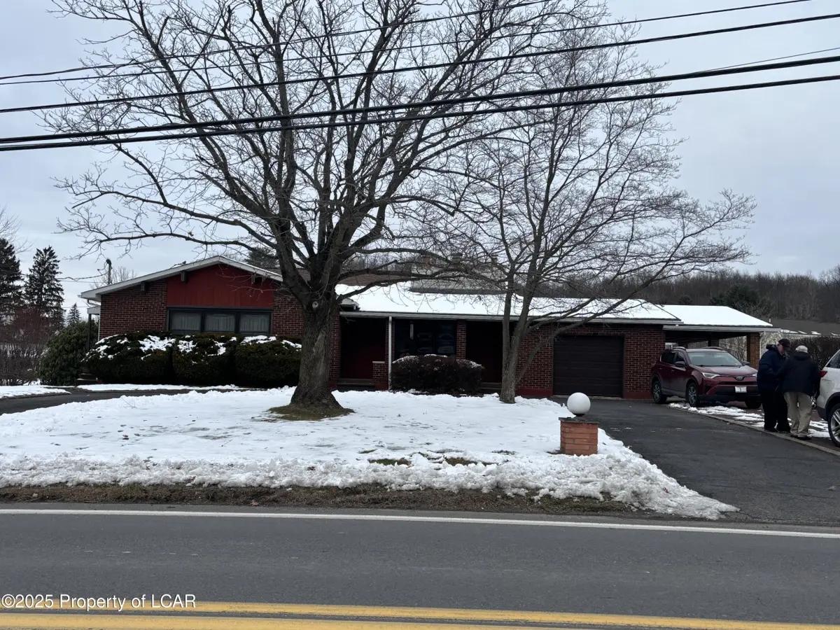 14 E Saylor Avenue, Plains in Plains
