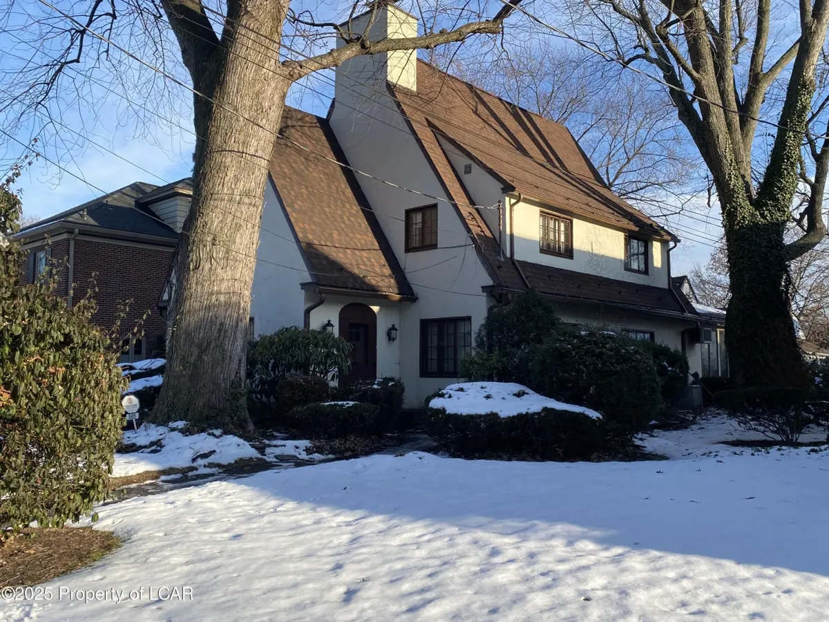 585 Westmoreland Avenue, Kingston in Kingston