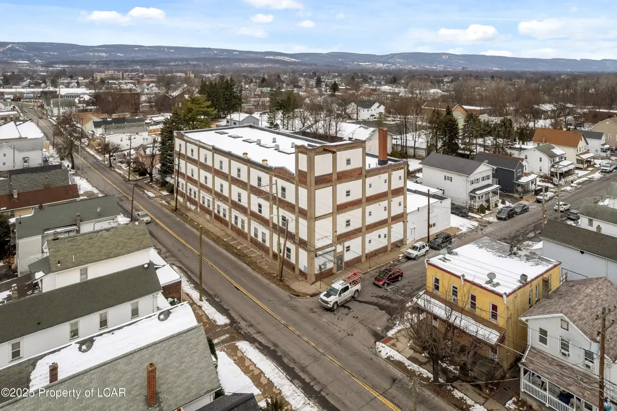 373 High Street, Wilkes-Barre - 2 bath - 33,650 SF