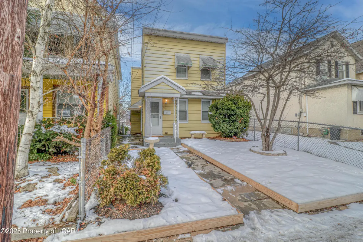 924 Prospect Avenue, Scranton in Scranton