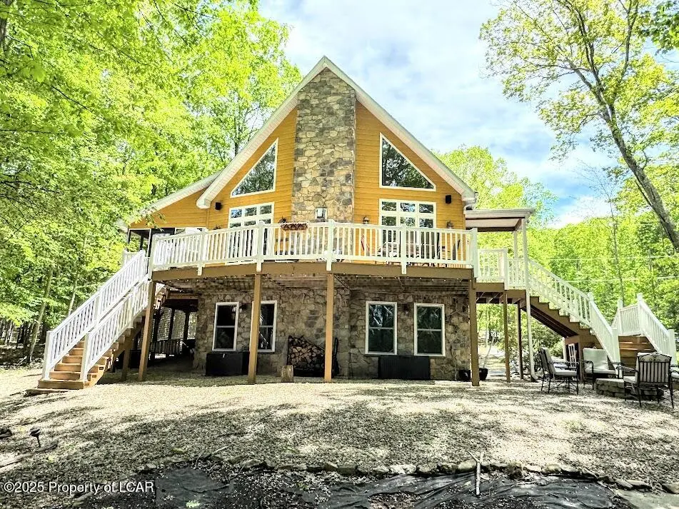 64 Algonquin Drive, Hazleton in Hazleton