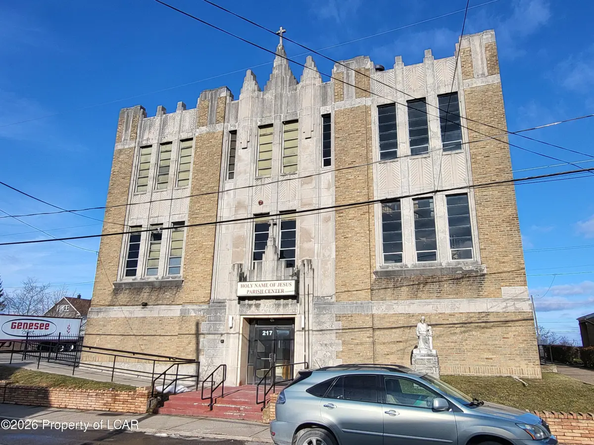 217 W Green Street, West Hazleton - 4 bath - 18,662 SF
