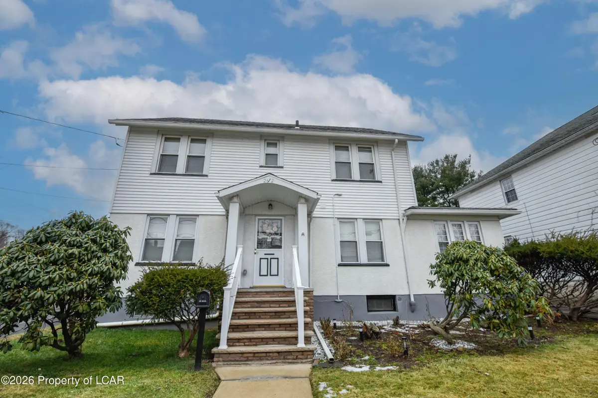 2612 Olyphant Avenue, Scranton in Scranton