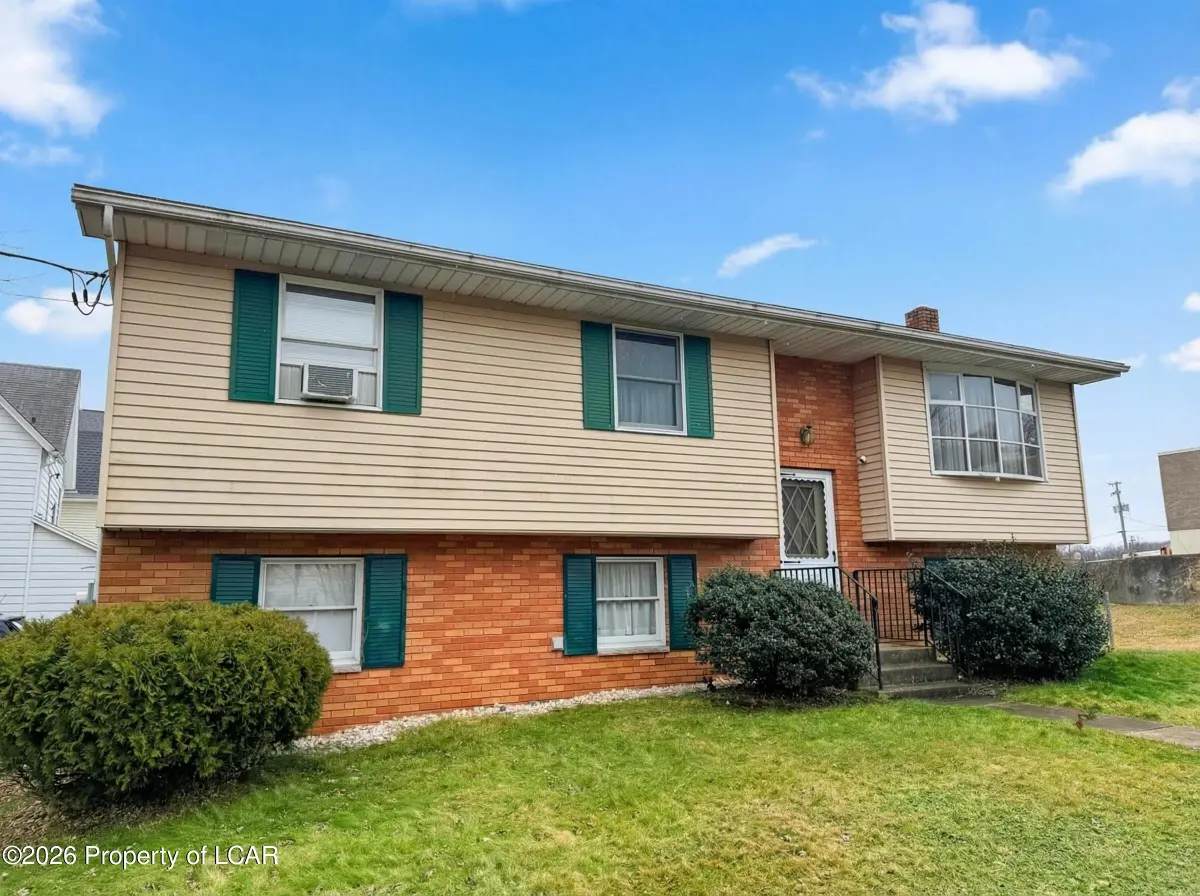 851 W Market Street, Scranton in Scranton