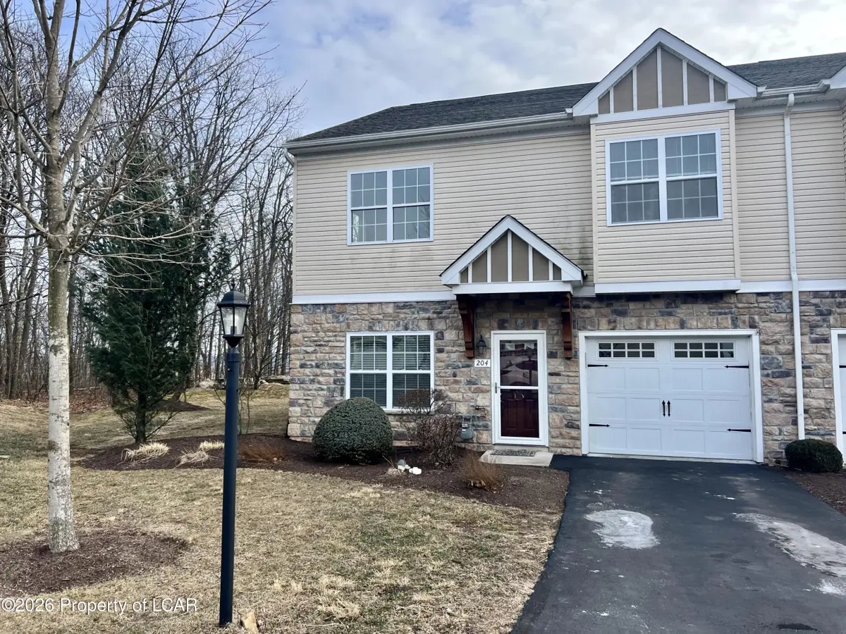 204 Thomas Lane, Hazleton in Hazleton