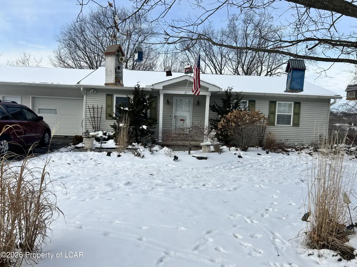 308 Meadowcrest Drive, Trucksville in Trucksville