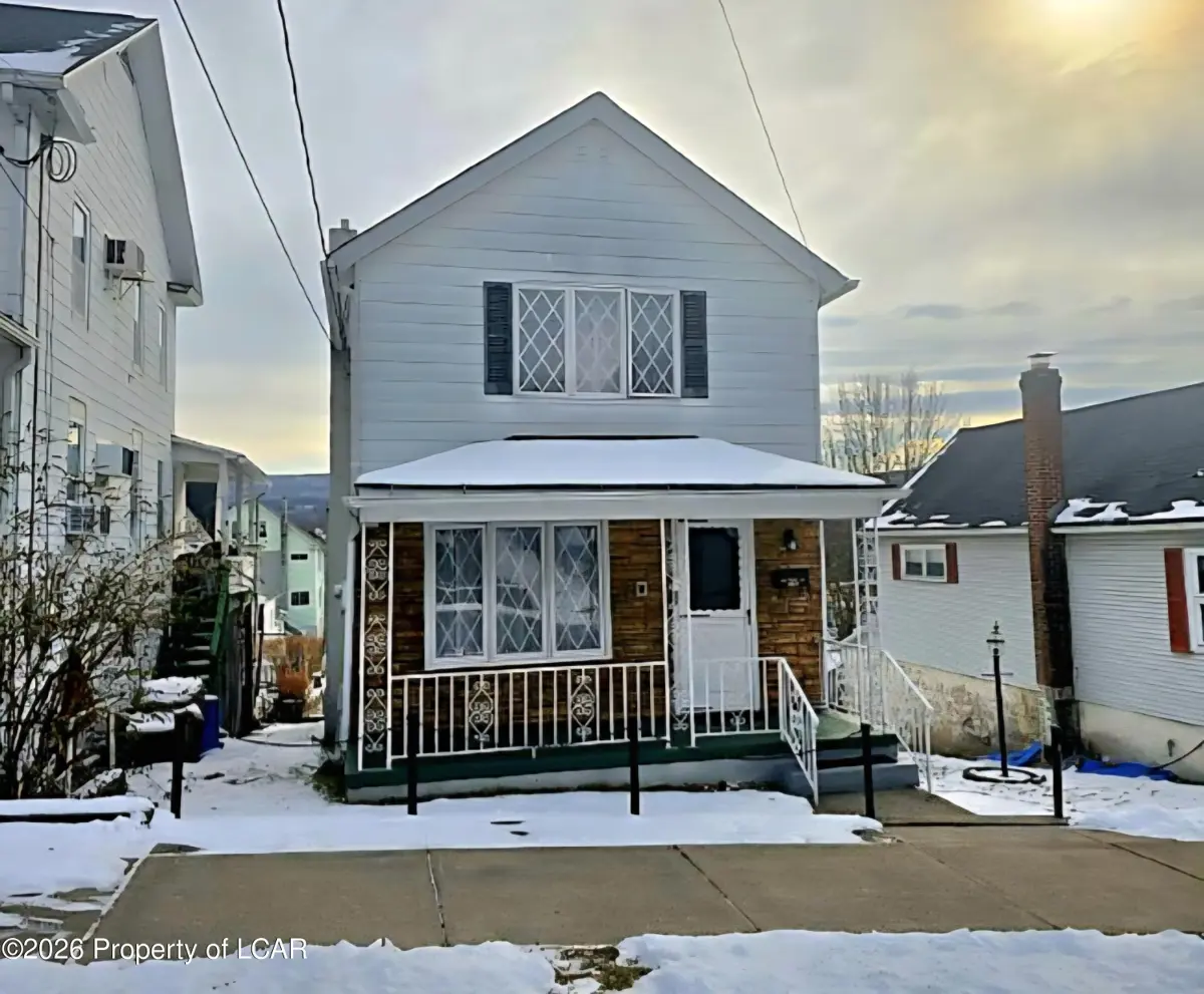 215 W Green Street, Nanticoke in Nanticoke