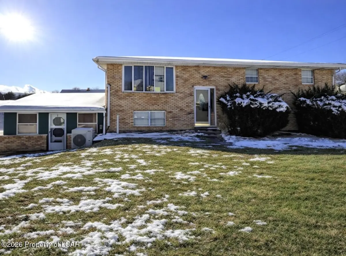 321 W Union Street, Nanticoke in Nanticoke