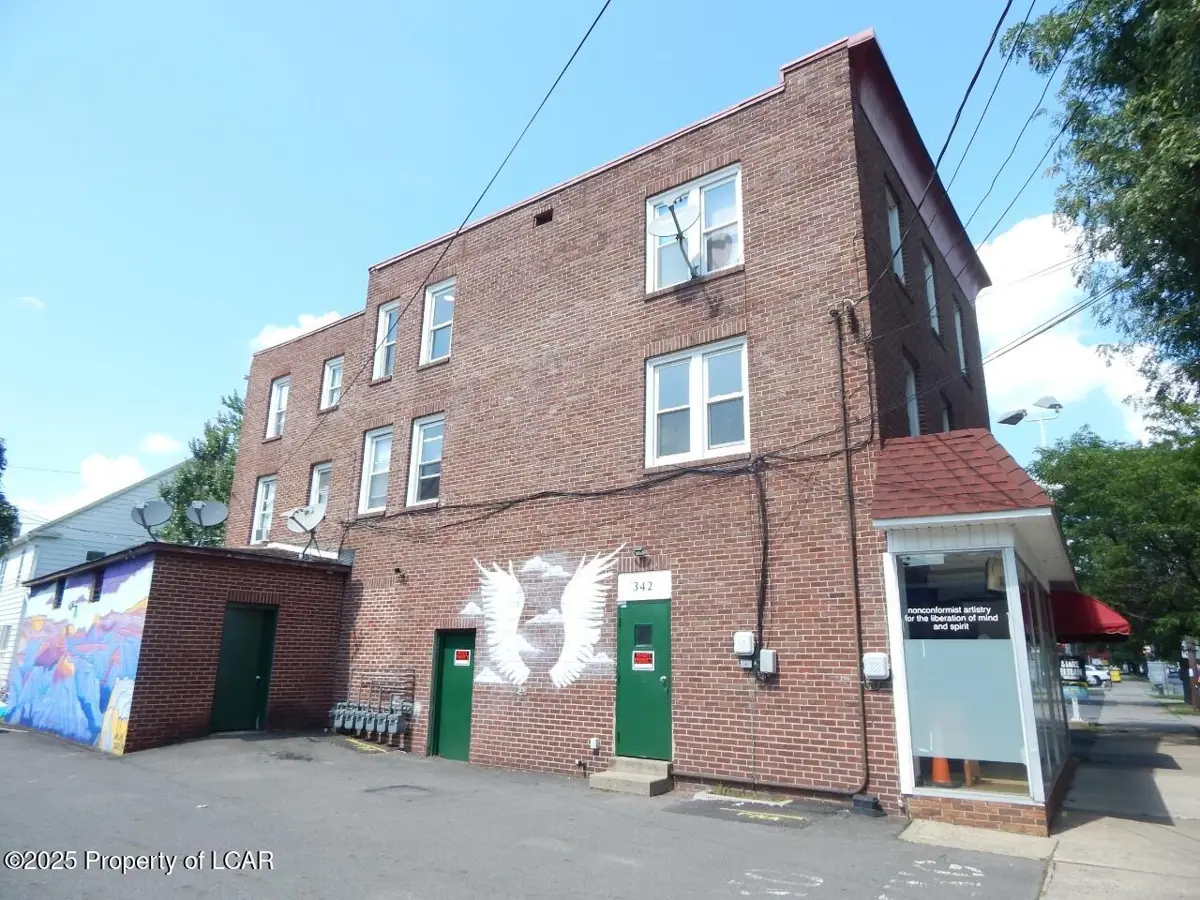 342 Wyoming Avenue 2, Kingston in Kingston