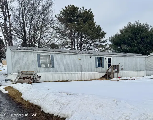 59 Zajac Lane, Nescopeck, PA 18635