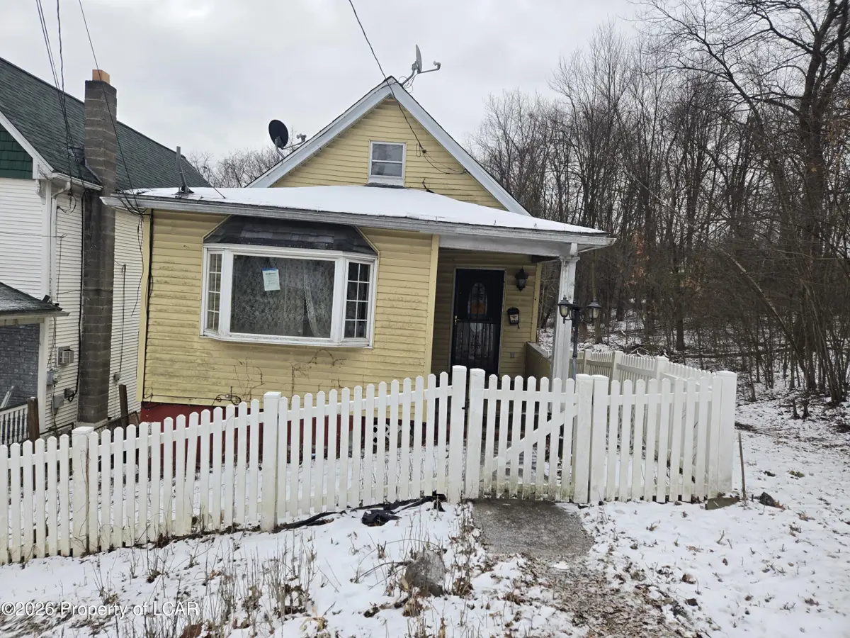 1427 CROWN Avenue, Scranton in Scranton