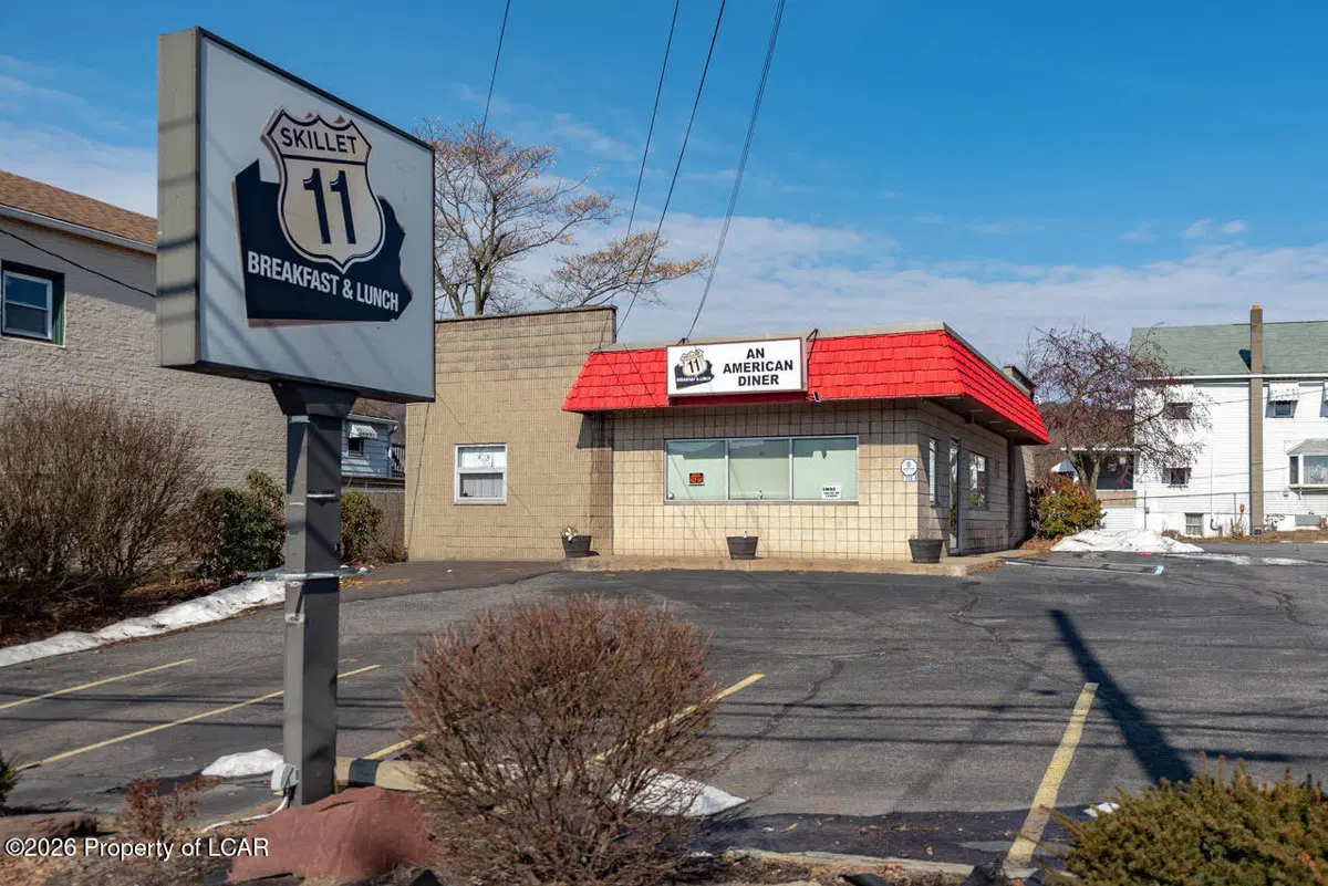 215 E Main Street, Plymouth in Plymouth