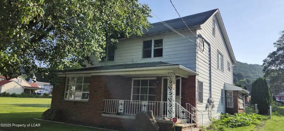 40 Italy Street, Mocanaqua - 2,660 SF