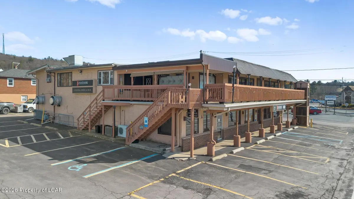 31 Lakeside Drive, Harveys Lake - 6 bath - 6,800 SF