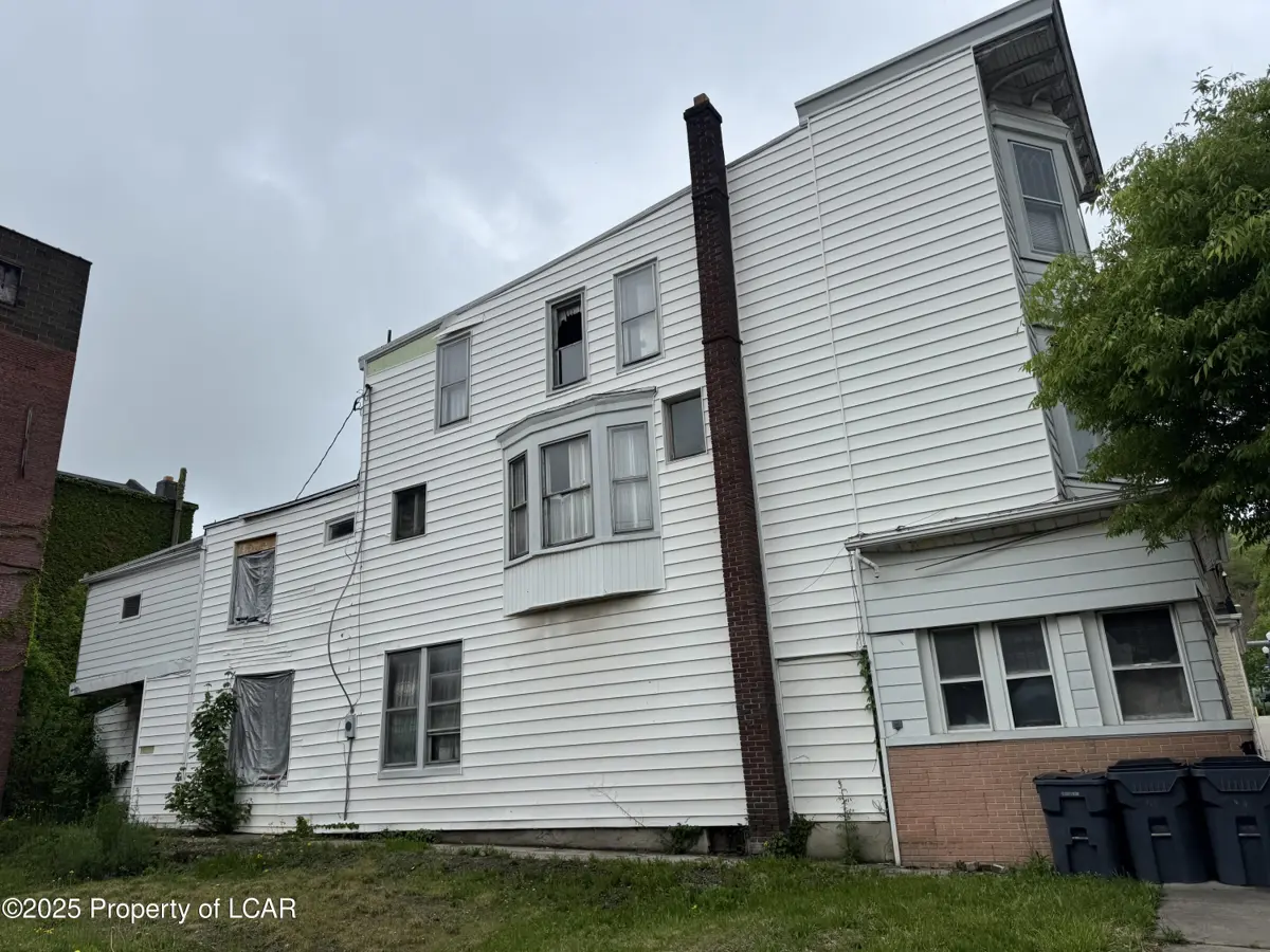 206 N Main Street, Shenandoah in Shenandoah