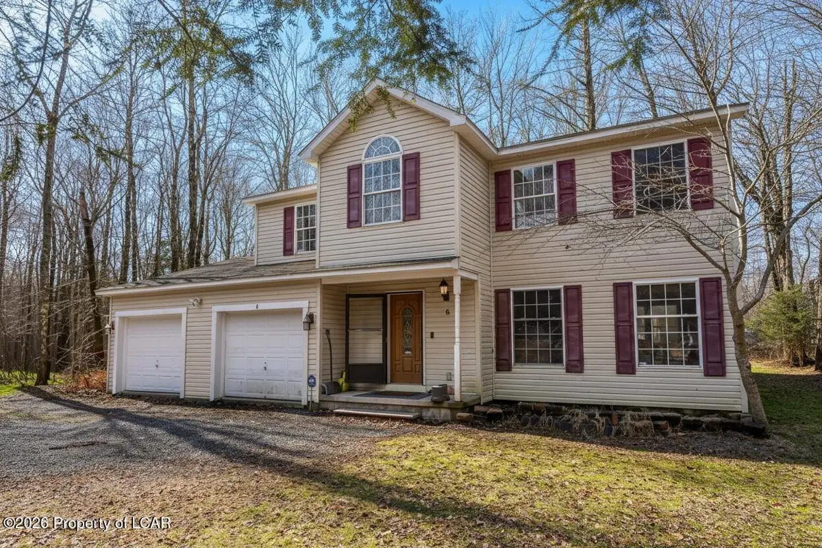 207 George Drive, Blakeslee - 4 bed - 3 bath - 1,839 SF